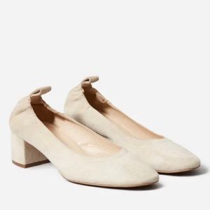 Everylane Day Heel in Cream Suede Size 10.5 Barely Used Comfortable Block Heel